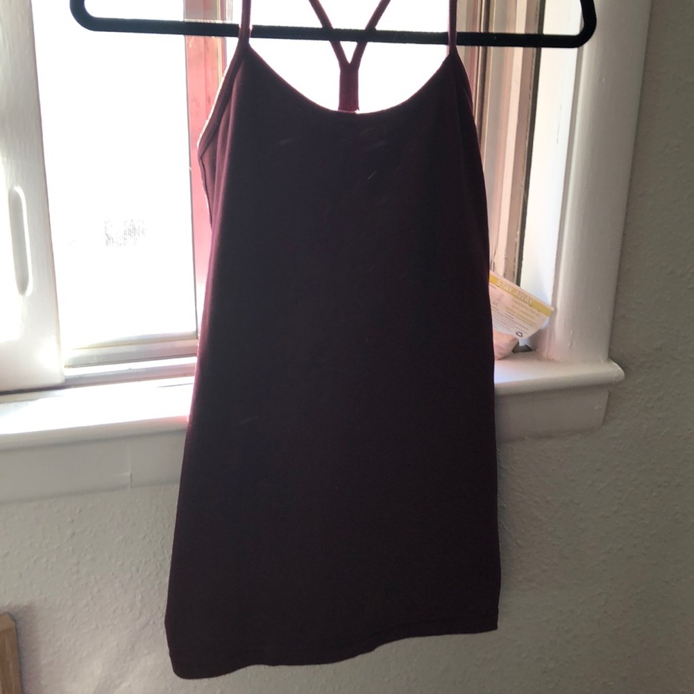 💛 Lululemon power y tank in maroon